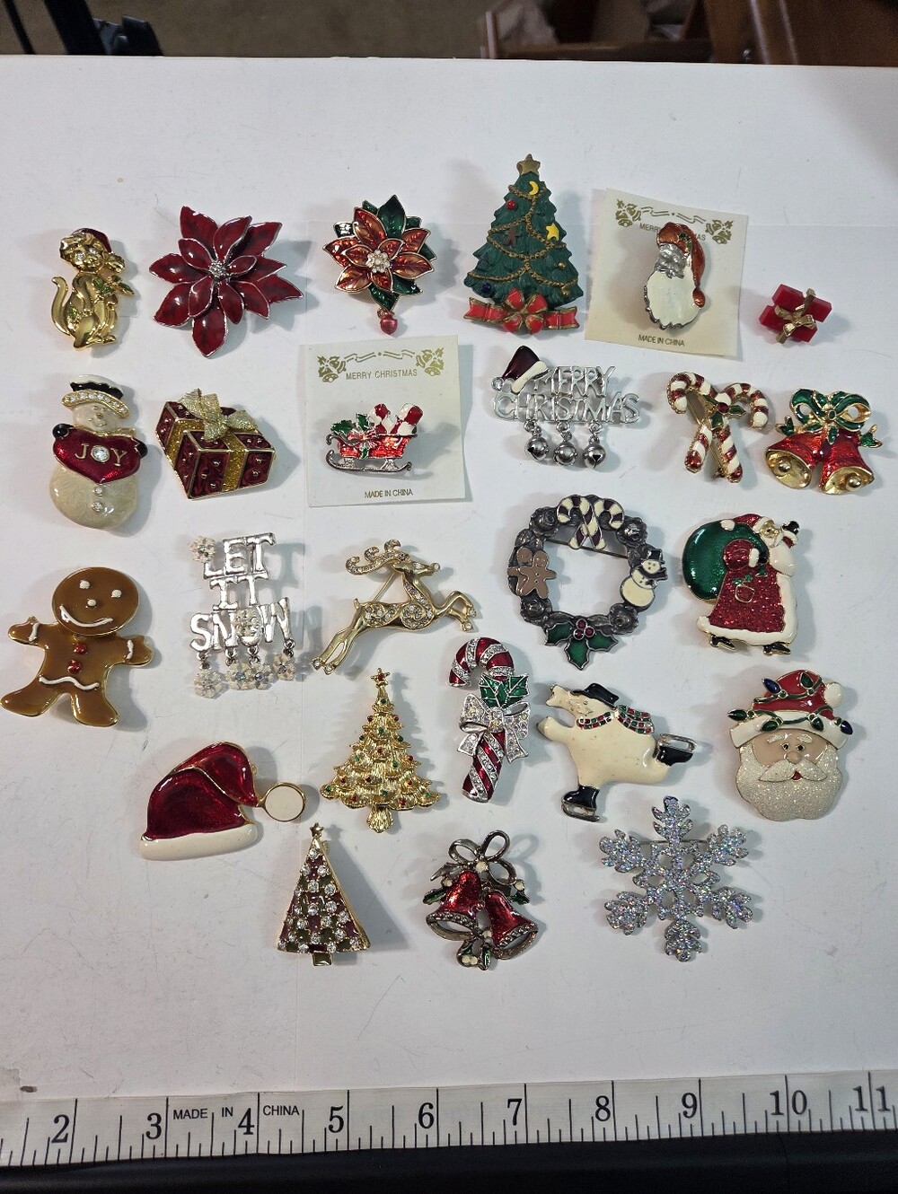 Vintage Christmas Lot of 25 brooches pins holiday red gold silver green white